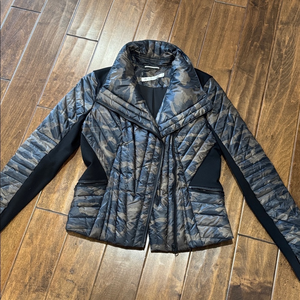 Excellent condition Blanc Noir Black and Gray Camouflage Jacket